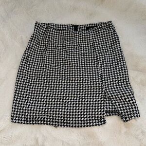 Akira Black & White Skirt!